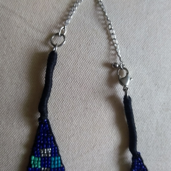 Beaded necklace - Picture 6 of 8